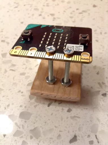 micro:bit compass stand